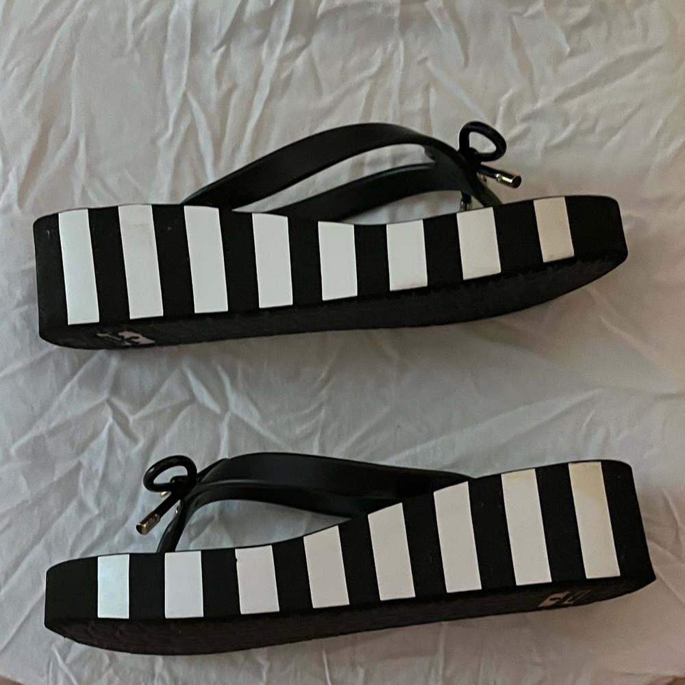 Katie Spade.  Size 7  black & white